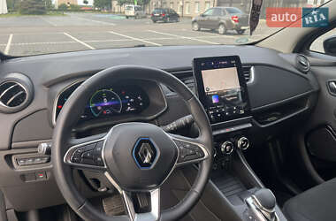 Хэтчбек Renault Zoe 2020 в 