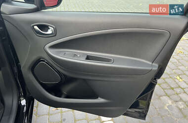 Хэтчбек Renault Zoe 2020 в 