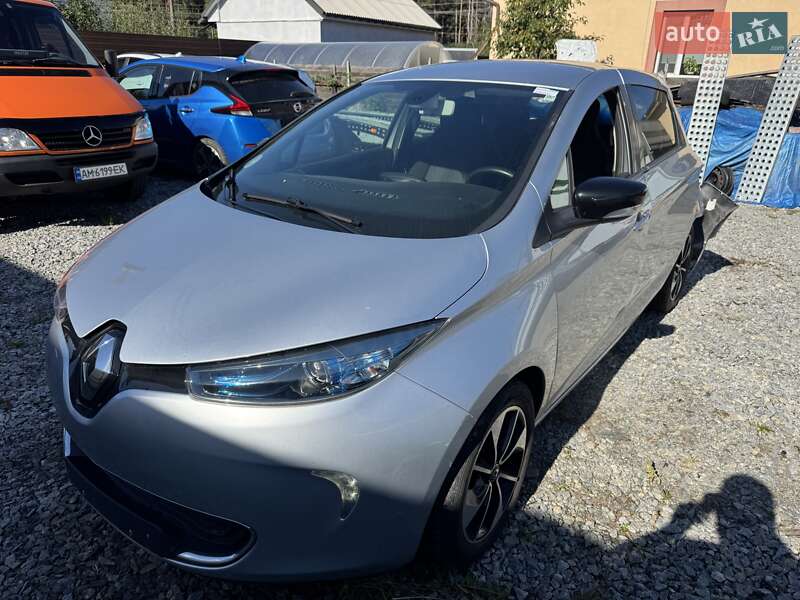 Хэтчбек Renault Zoe 2019 в 