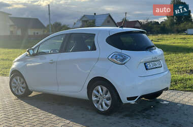 Хэтчбек Renault Zoe 2015 в 