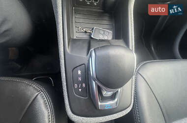 Хэтчбек Renault Zoe 2020 в 