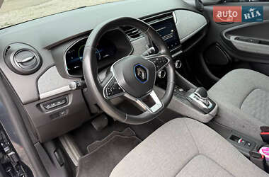 Хэтчбек Renault Zoe 2020 в 