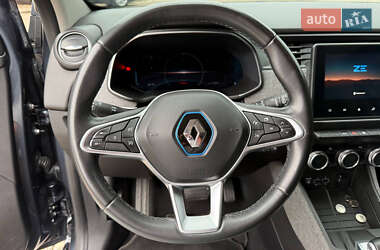 Хэтчбек Renault Zoe 2020 в 