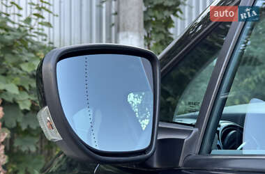 Хэтчбек Renault Zoe 2015 в 