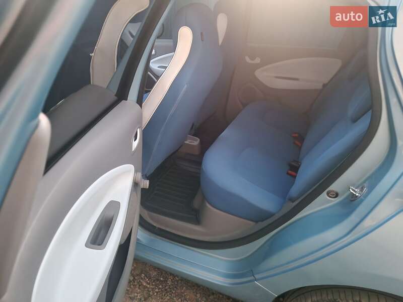 Хэтчбек Renault Zoe 2013 в Золочеве