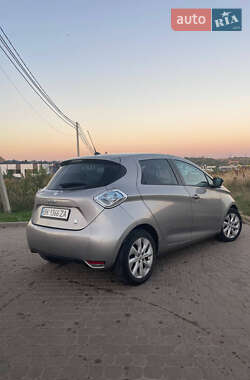 Хэтчбек Renault Zoe 2015 в 