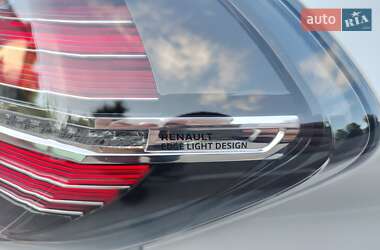 Хэтчбек Renault Zoe 2020 в 