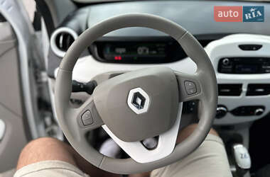 Хэтчбек Renault Zoe 2018 в 