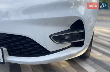 Хэтчбек Renault Zoe 2020 в 