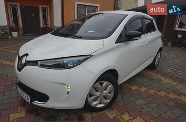 Хэтчбек Renault Zoe 2015 в 