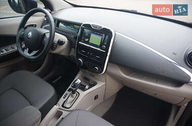 Хэтчбек Renault Zoe 2016 в 