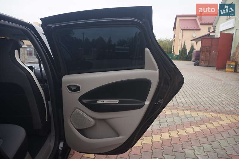 Хэтчбек Renault Zoe 2016 в Самборе