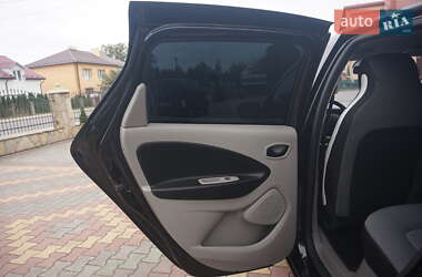 Хэтчбек Renault Zoe 2016 в 