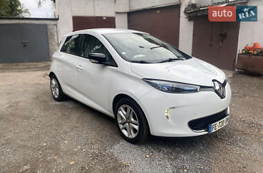 Хэтчбек Renault Zoe 2019 в 