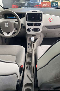 Хэтчбек Renault Zoe 2017 в 