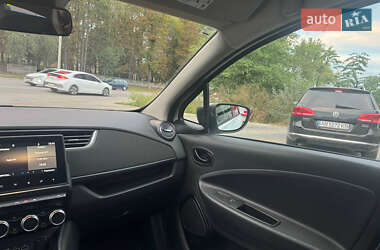 Хэтчбек Renault Zoe 2021 в 