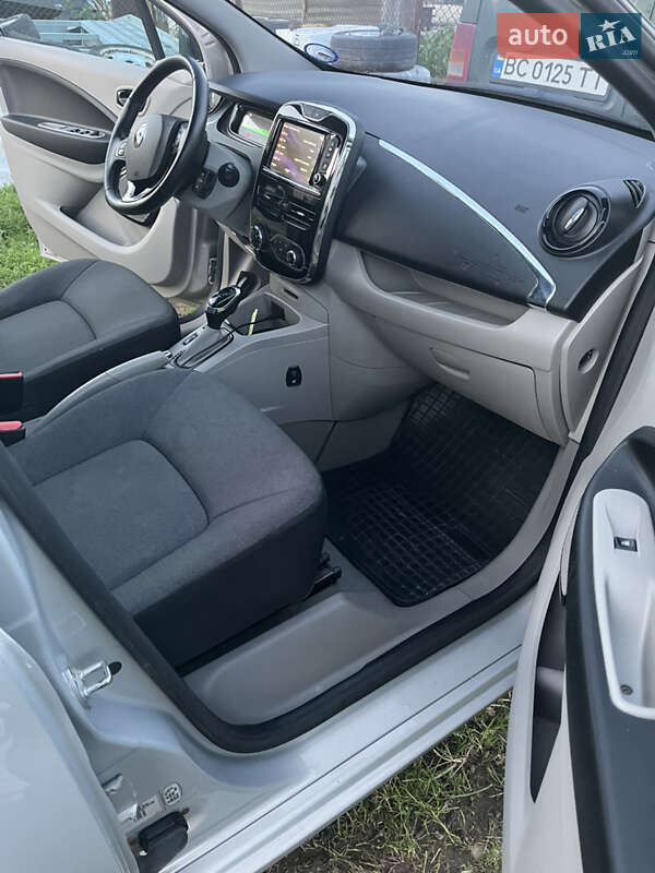 Хэтчбек Renault Zoe 2015 в Львове