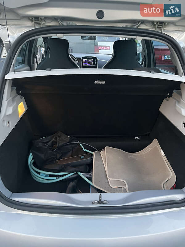 Хэтчбек Renault Zoe 2015 в Львове