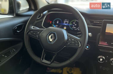 Хэтчбек Renault Zoe 2020 в 