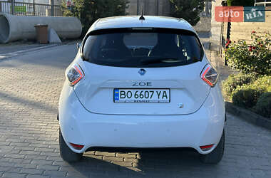 Хэтчбек Renault Zoe 2015 в 
