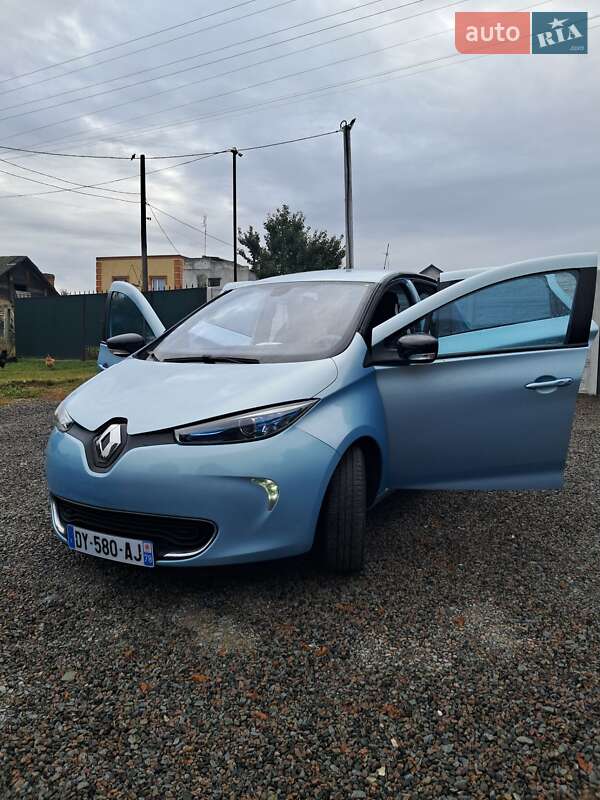 Хэтчбек Renault Zoe 2015 в Дубно