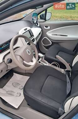 Хэтчбек Renault Zoe 2015 в 