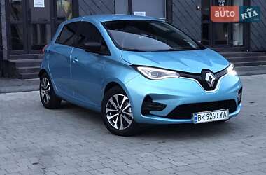 Хэтчбек Renault Zoe 2020 в 