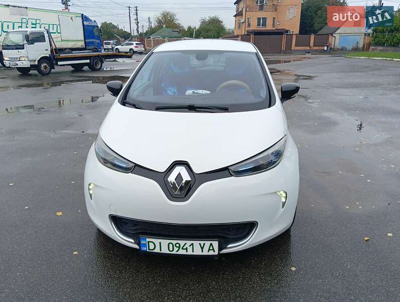 Хэтчбек Renault Zoe 2015 в Киеве фото 7 Хэтчбек Renault Zoe 2015 в Киеве