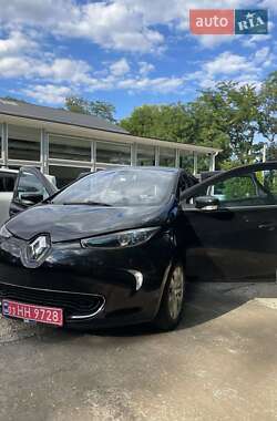 Хэтчбек Renault Zoe 2016 в 