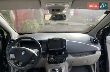 Хэтчбек Renault Zoe 2016 в 