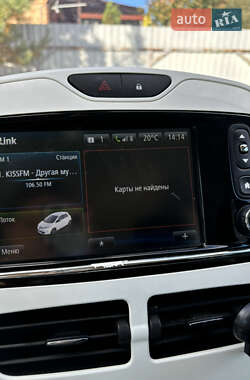 Хэтчбек Renault Zoe 2014 в 