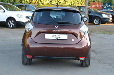 Хэтчбек Renault Zoe 2015 в 