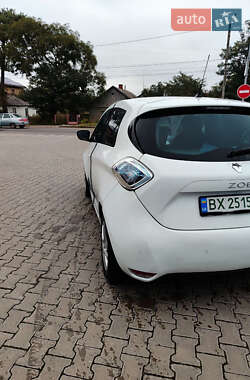 Хэтчбек Renault Zoe 2015 в 