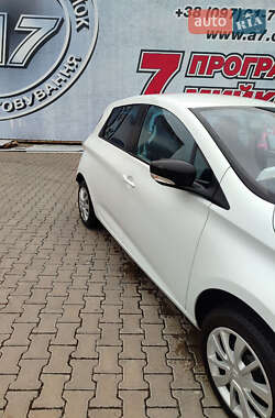 Хэтчбек Renault Zoe 2015 в 