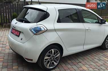 Хэтчбек Renault Zoe 2016 в 
