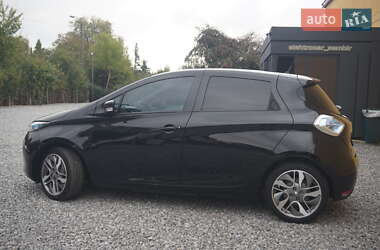 Хэтчбек Renault Zoe 2015 в 