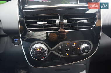 Хэтчбек Renault Zoe 2017 в 