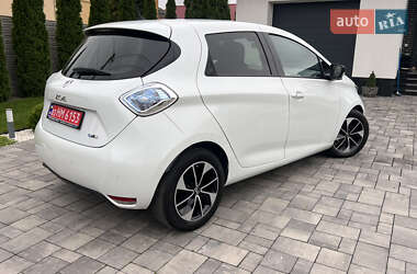 Хэтчбек Renault Zoe 2017 в 