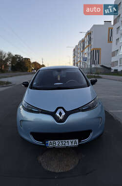 Хэтчбек Renault Zoe 2015 в 