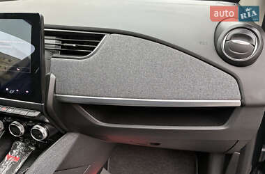 Хэтчбек Renault Zoe 2021 в 