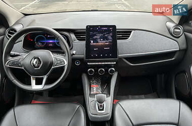 Хэтчбек Renault Zoe 2021 в 