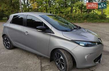 Хэтчбек Renault Zoe 2016 в 