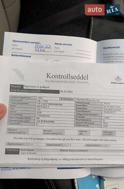 Хэтчбек Renault Zoe 2016 в 
