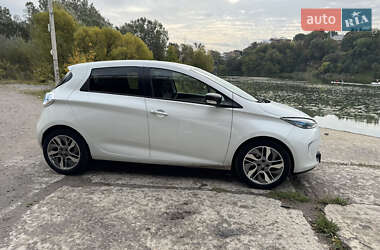 Хэтчбек Renault Zoe 2016 в 