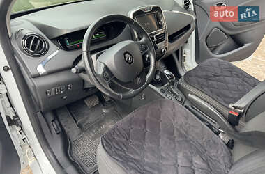 Хэтчбек Renault Zoe 2016 в 