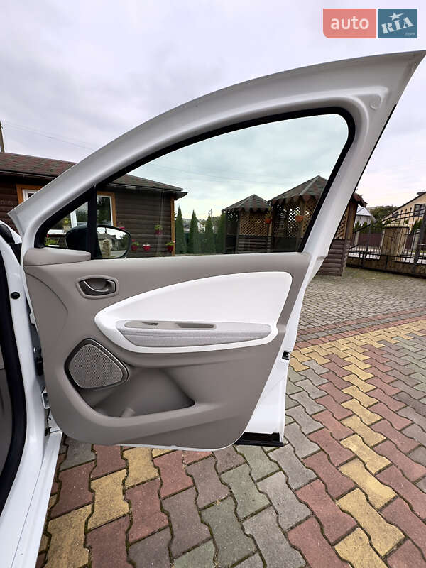 Хэтчбек Renault Zoe 2019 в Самборе