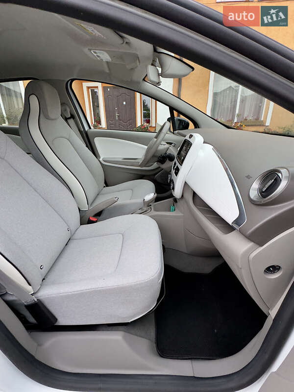 Хэтчбек Renault Zoe 2019 в Самборе
