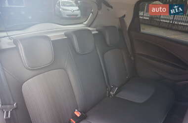 Хэтчбек Renault Zoe 2019 в 