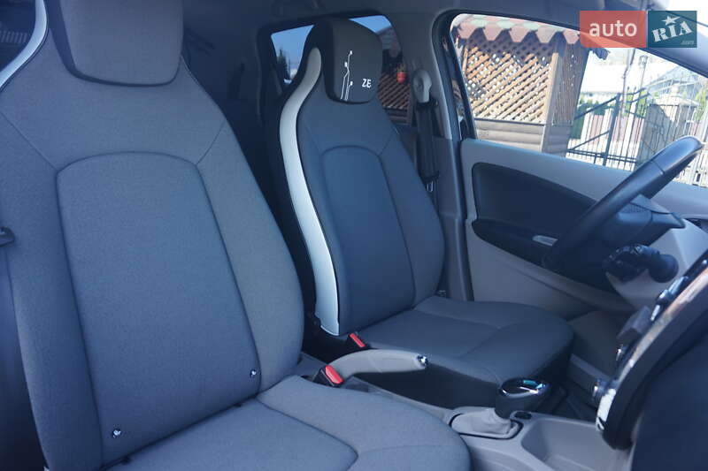 Хэтчбек Renault Zoe 2015 в Самборе