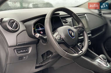 Хэтчбек Renault Zoe 2020 в 